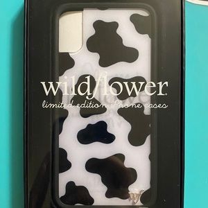 wildflower “moo moo” iphone xs/x case